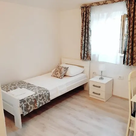 B&B Oaza Sunca Bed & Breakfast Pucisca